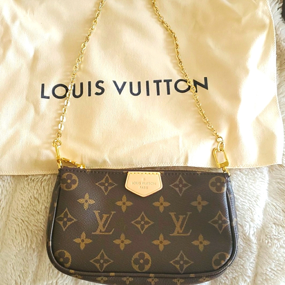 LV multi pochette accessory